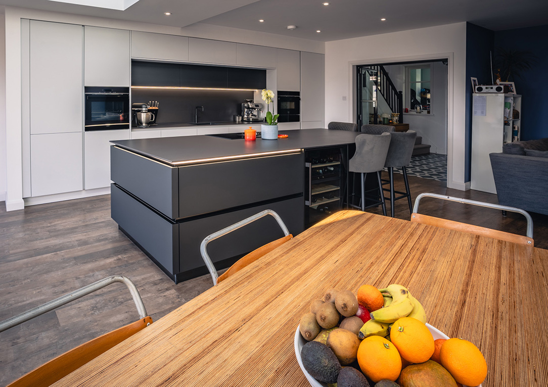 Open-plan Kuhlmann kitchen