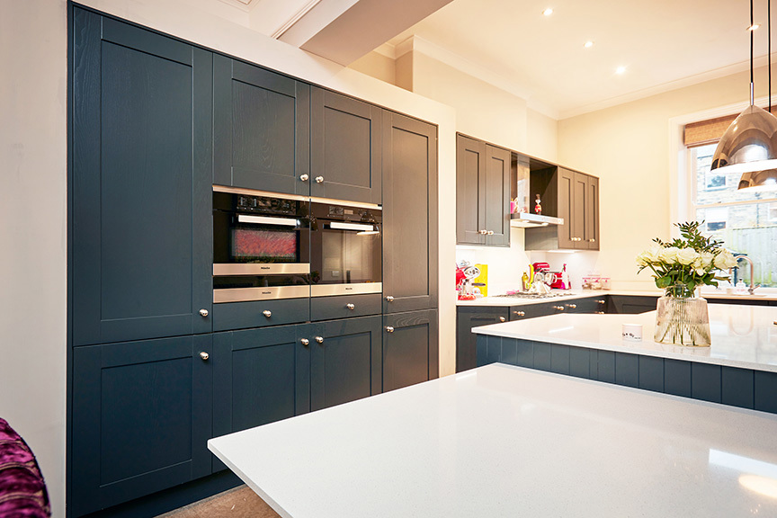 Navy shaker with Miele ovens